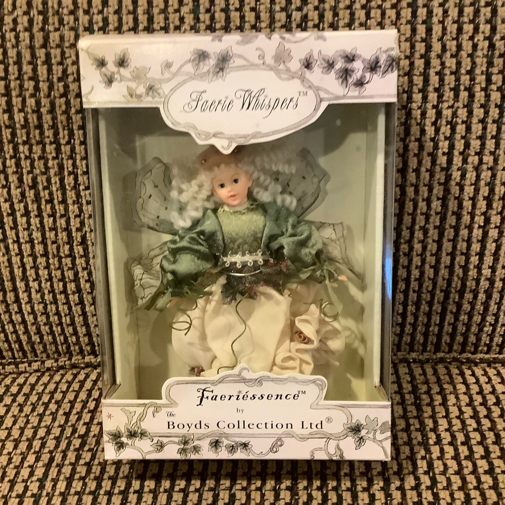Faerie Whispers Willow Faerrieflutter Faeriessence by Boyd’s in box